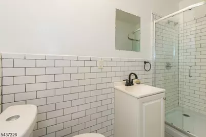 145 Alexander St, Newark, NJ 07106 - Photo 12