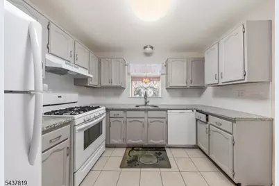 1190 W St George Ave #C43, Linden, NJ 07036 - Photo 6