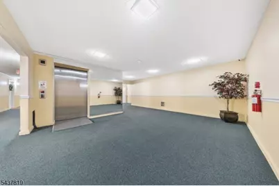1190 W St George Ave #C43, Linden, NJ 07036 - Photo 20