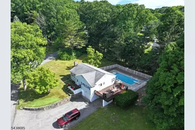 29 Fox Trl, Hardyston Township, NJ 07460 - Photo 2