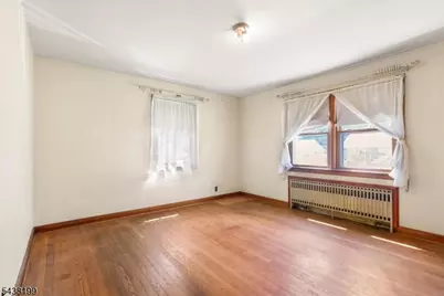 236 Hickory Ave, Garwood, NJ 07027 - Photo 18