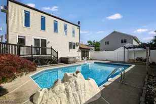 532 2nd St, Carlstadt, NJ 07072 - Photo 30