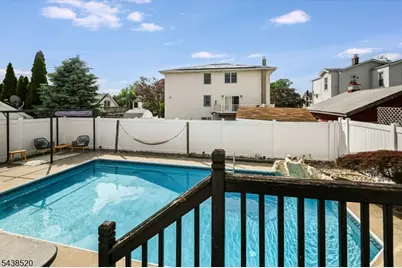 532 2nd  St, Carlstadt, NJ 07072 - Photo 24