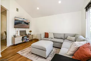 532 2nd St, Carlstadt, NJ 07072 - Photo 2