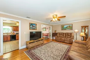21 Whitegate Rd, Roxbury Township, NJ 07876 - Photo 2