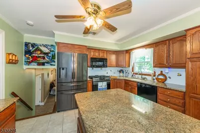 21 Whitegate Rd, Roxbury Township, NJ 07876 - Photo 12