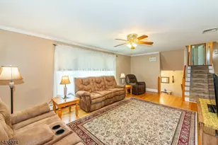21 Whitegate Rd, Roxbury Township, NJ 07876 - Photo 4