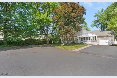 14 Kemp Dr, Springfield, NJ 07081 - Photo 2