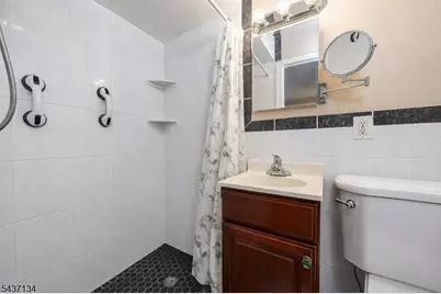 37 Holmes Oval, New Providence, NJ 07974 - Photo 22