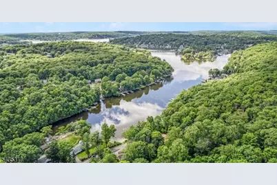 257 Hudson Ave, Hopatcong, NJ 07843 - Photo 32