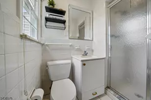 66 Berkeley Ave, Berkeley Heights Township, NJ 07922 - Photo 20
