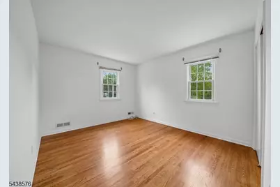 66 Berkeley Ave, Berkeley Heights Township, NJ 07922 - Photo 16