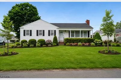 66 Berkeley Ave, Berkeley Heights Township, NJ 07922 - Photo 2