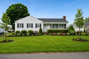 66 Berkeley Ave, Berkeley Heights Township, NJ 07922 - Photo 2