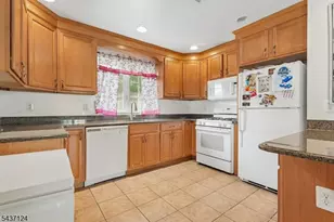 1411 Mopsick Ave, Linden, NJ 07036 - Photo 8