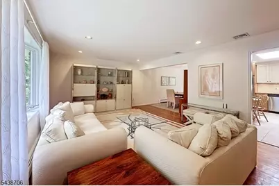 7 Southwood Dr, Parsippany, NJ 07950 - Photo 18