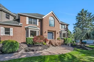25 Solomon Dr, Bridgewater, NJ 08807 - Photo 2