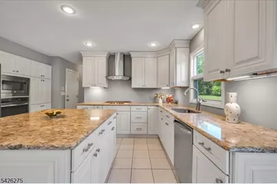 25 Solomon Dr, Bridgewater, NJ 08807 - Photo 12