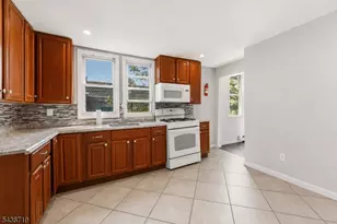 488 S 12th St, Newark, NJ 07103 - Photo 8