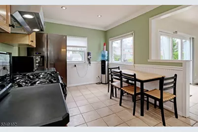 1 Salem Pl, Livingston, NJ 07039 - Photo 8
