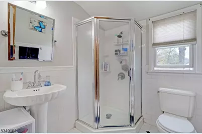 1 Salem Pl, Livingston, NJ 07039 - Photo 14