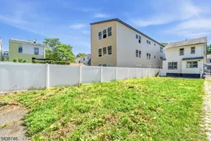 35 Grand Ave, Newark, NJ 07106 - Photo 18