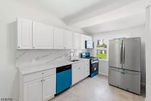 35 Grand Ave, Newark, NJ 07106 - Photo 6