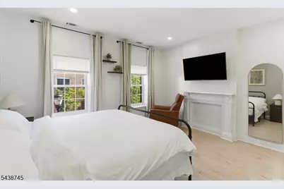 22 8th Ave, Newark, NJ 07104 - Photo 16