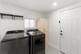 22 8th Ave, Newark, NJ 07104 - Photo 14