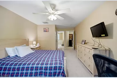 61 Schweinberg Dr, Roseland, NJ 07068 - Photo 14