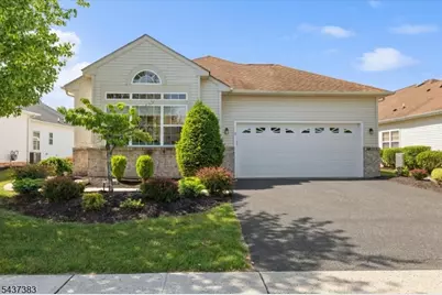 3 Daulton Dr, Franklin Township, NJ 08873 - Photo 1