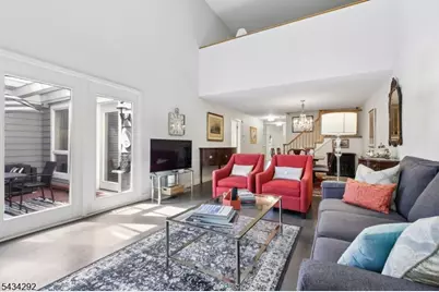 22 Woodcrest Dr, Morris Township, NJ 07960 - Photo 10