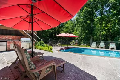 14 Hawk Dr, Raritan Township, NJ 08551 - Photo 38
