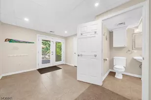 14 Hawk Dr, Raritan Township, NJ 08551 - Photo 30
