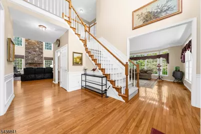 14 Hawk Dr, Raritan Township, NJ 08551 - Photo 4