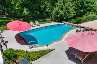 14 Hawk Dr, Raritan Township, NJ 08551 - Photo 32