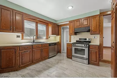 26 Ferncliff Rd, Bloomfield, NJ 07003 - Photo 10