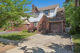 26 Ferncliff Rd, Bloomfield, NJ 07003 - Photo 2