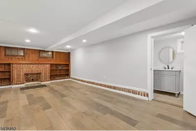 26 Ferncliff Rd, Bloomfield, NJ 07003 - Photo 18