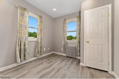 19 Columbus Cir, Mansfield Township, NJ 07865 - Photo 10