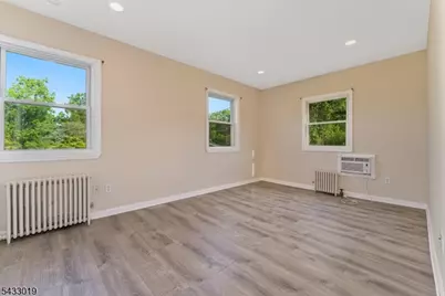 19 Columbus Cir, Mansfield Township, NJ 07865 - Photo 16