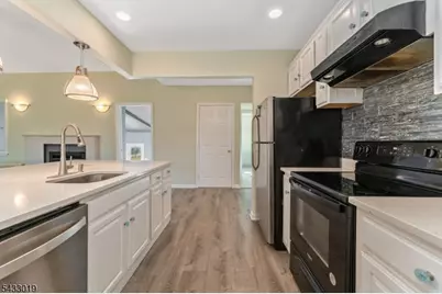 19 Columbus Cir, Mansfield Township, NJ 07865 - Photo 10
