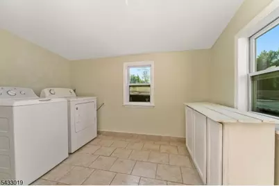 19 Columbus Cir, Mansfield Township, NJ 07865 - Photo 12
