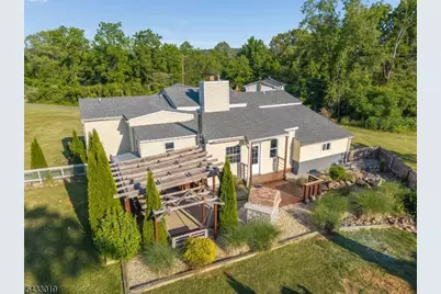 19 Columbus Cir, Mansfield Township, NJ 07865 - Photo 32