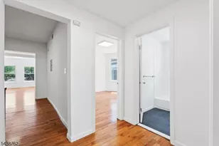 1043 Hunterdon St, Newark, NJ 07112 - Photo 18