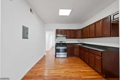 1043 Hunterdon St #2, Newark, NJ 07112 - Photo 8