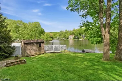 32 W Lakeview Trl, Jefferson Township, NJ 07885 - Photo 32
