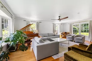 25 Arvida Dr, Hopewell Township, NJ 08534 - Photo 4