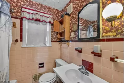 10 Carlyle Ave, Morris Plains, NJ 07950 - Photo 22