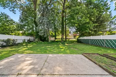 779 Hemlock Rd, Union Township, NJ 07083 - Photo 22